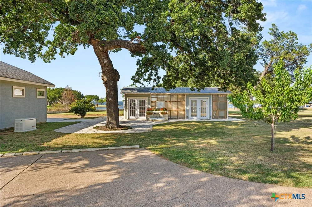 100 Palm Cove Buchanan Dam, TX 78609