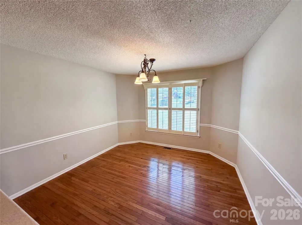 8400 Chestnut Oak Court Harrisburg, NC 28075