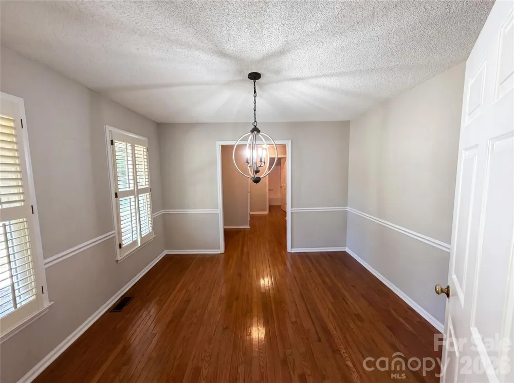 8400 Chestnut Oak Court Harrisburg, NC 28075