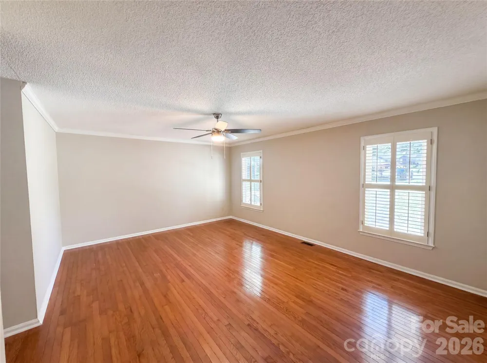 8400 Chestnut Oak Court Harrisburg, NC 28075