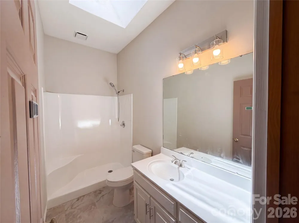 8400 Chestnut Oak Court Harrisburg, NC 28075