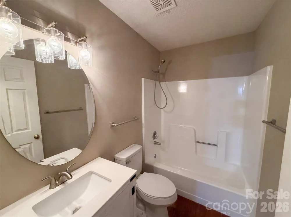 8400 Chestnut Oak Court Harrisburg, NC 28075