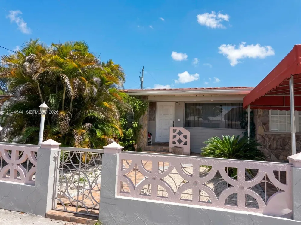 974 SE 1st St #974 Hialeah, FL 33010