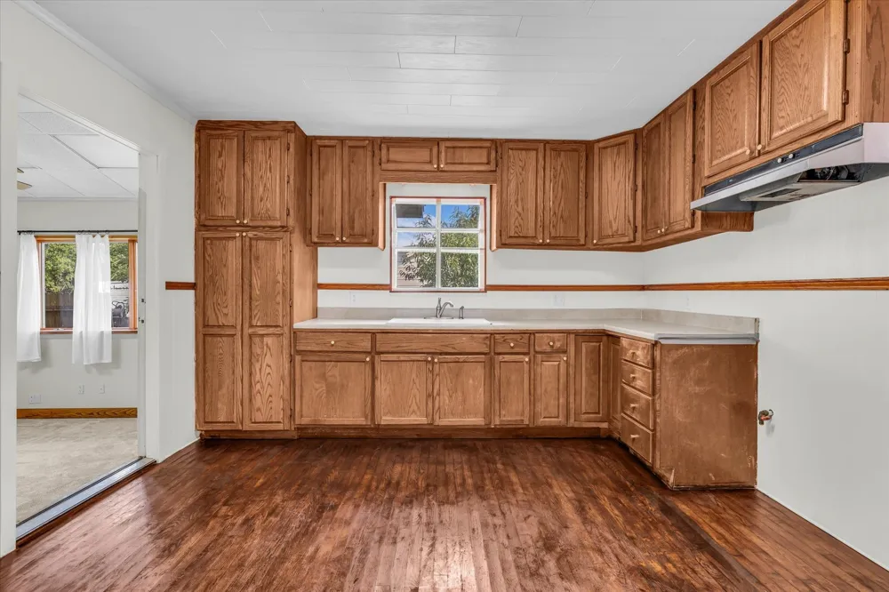 1020 Fisher Street Bellmead, TX 76705
