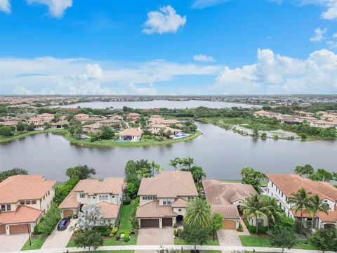 11525 NW 81st Place