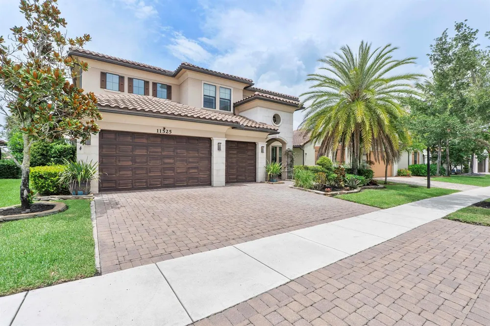 11525 NW 81st Place Parkland, FL 33076
