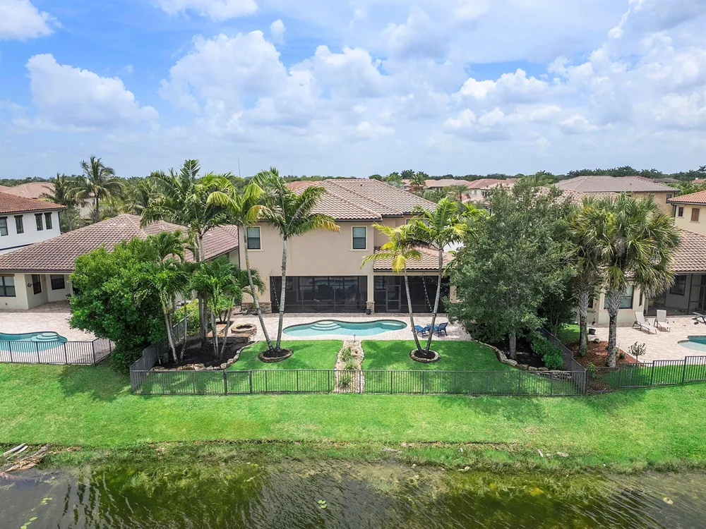 11525 NW 81st Place Parkland, FL 33076