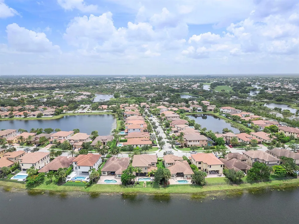 11525 NW 81st Place Parkland, FL 33076