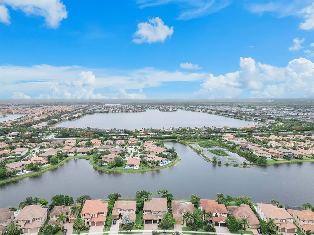 11525 NW 81st Place Parkland, FL 33076