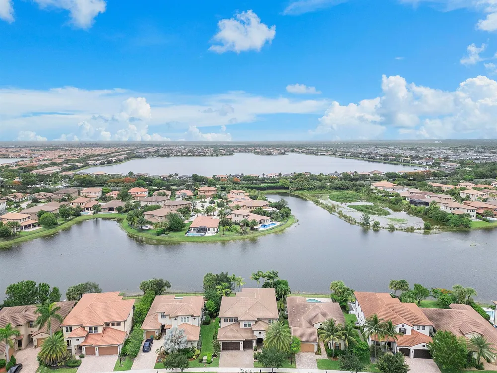 11525 NW 81st Place Parkland, FL 33076