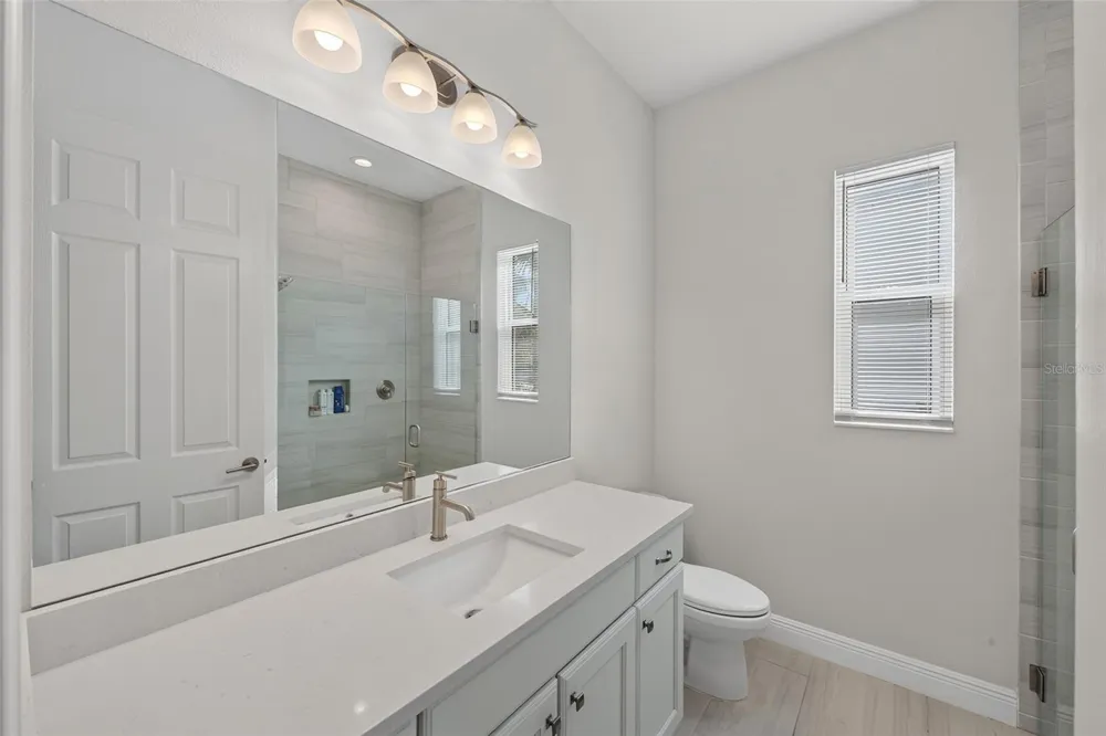 5504 TITLE ROW DRIVE Bradenton, FL 34210