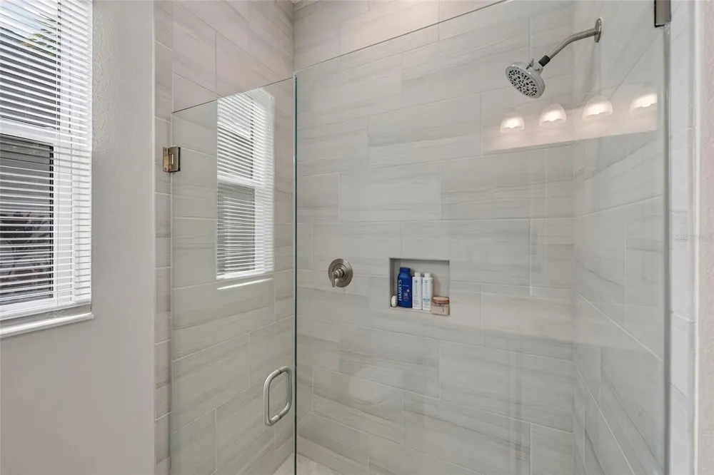 5504 TITLE ROW DRIVE Bradenton, FL 34210