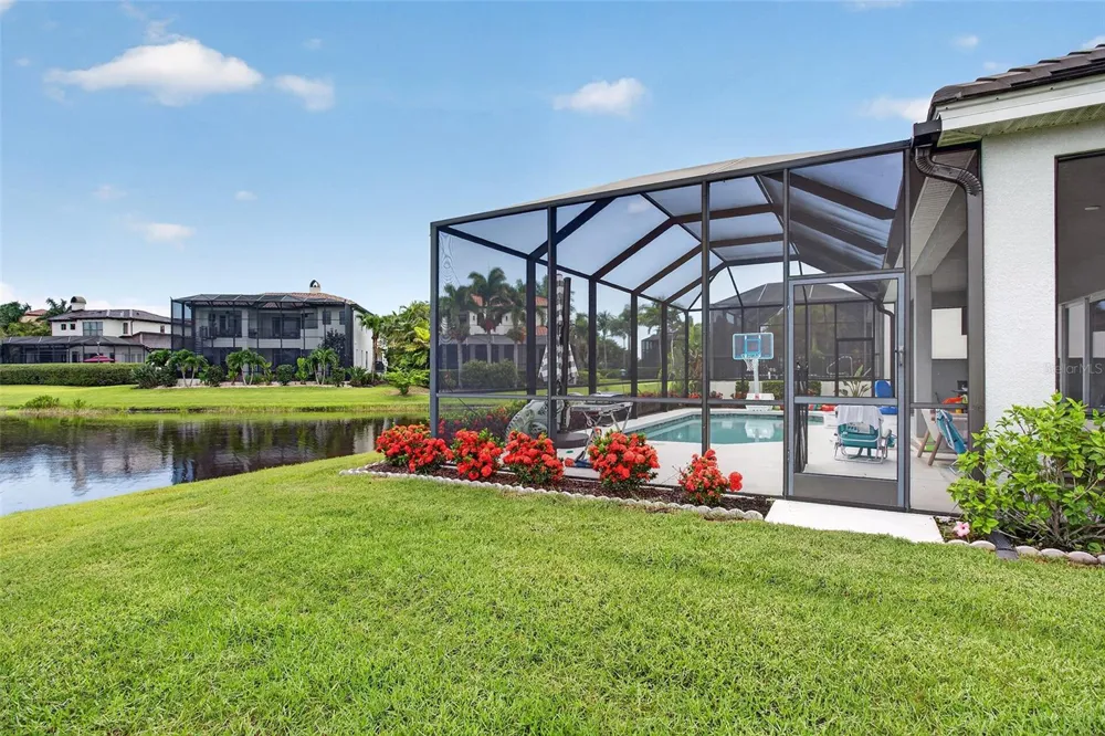 5504 TITLE ROW DRIVE Bradenton, FL 34210