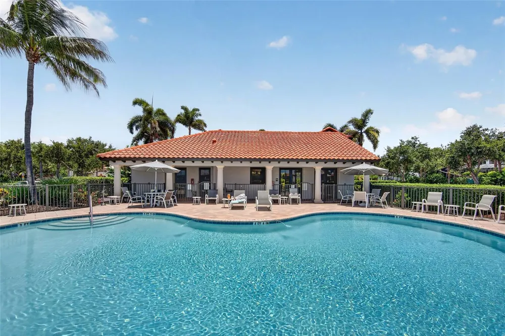 5504 TITLE ROW DRIVE Bradenton, FL 34210
