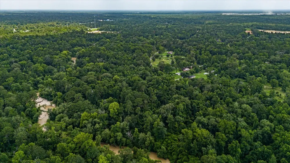 W Magnolia Ln New Caney, TX 77357