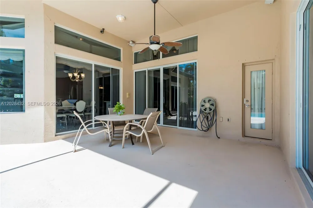 3852 Oak Ridge Cir Weston, FL 33331