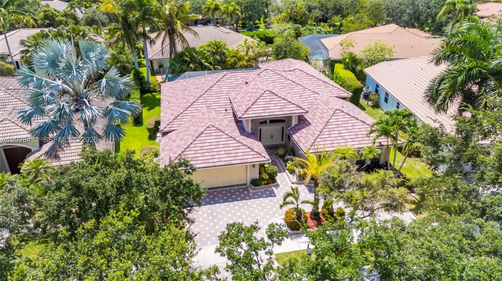 3852 Oak Ridge Cir Weston, FL 33331