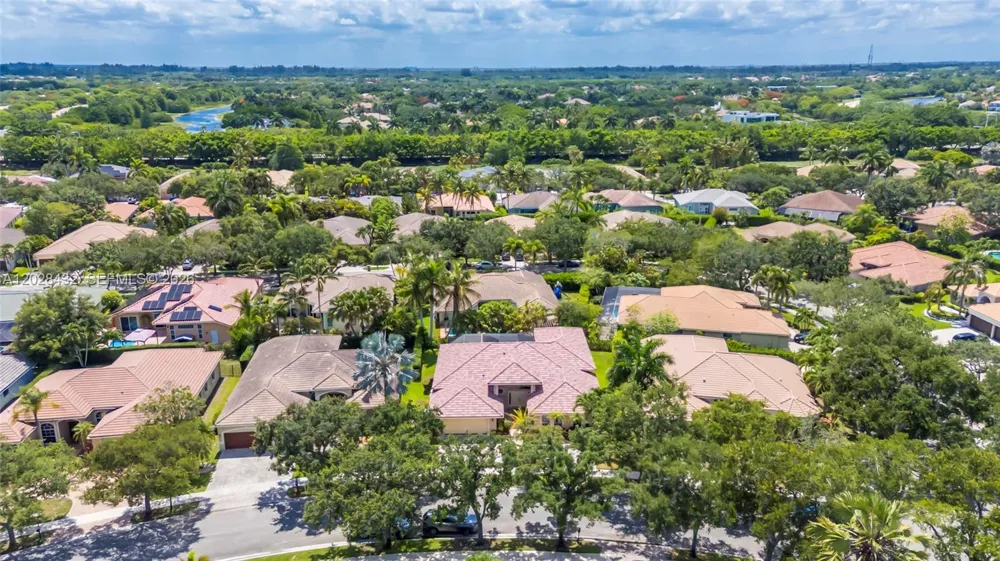 3852 Oak Ridge Cir Weston, FL 33331