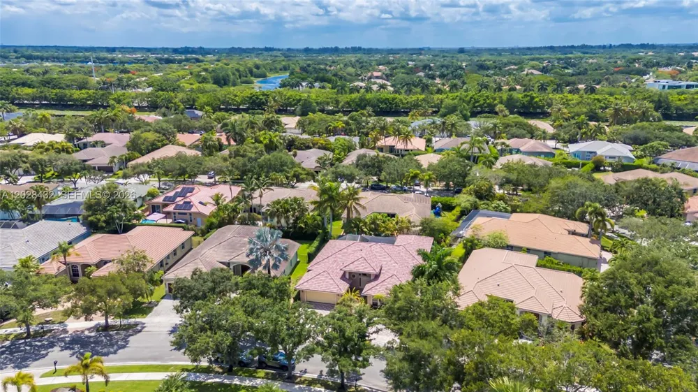 3852 Oak Ridge Cir Weston, FL 33331