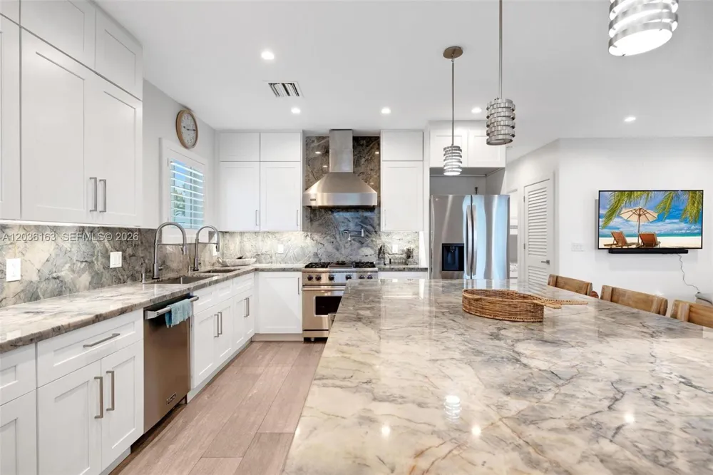 410 Bowie Ln Key Largo, FL 33037