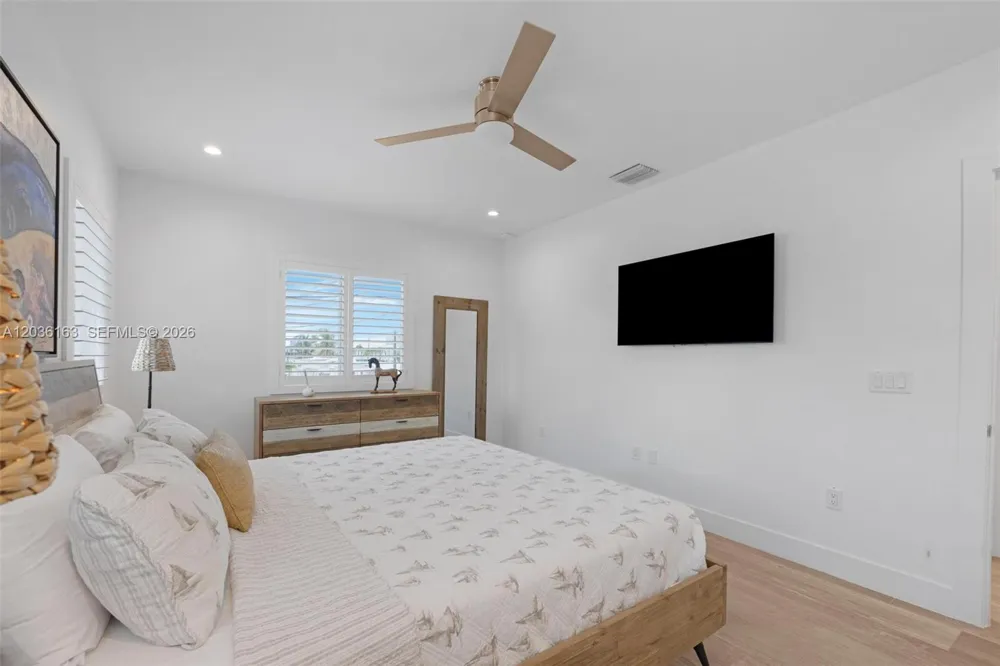 410 Bowie Ln Key Largo, FL 33037