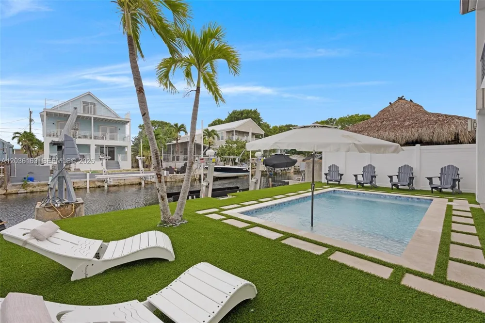 410 Bowie Ln Key Largo, FL 33037