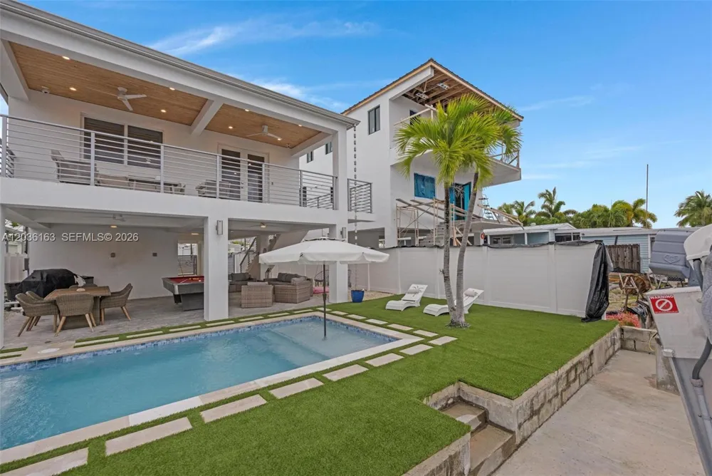 410 Bowie Ln Key Largo, FL 33037
