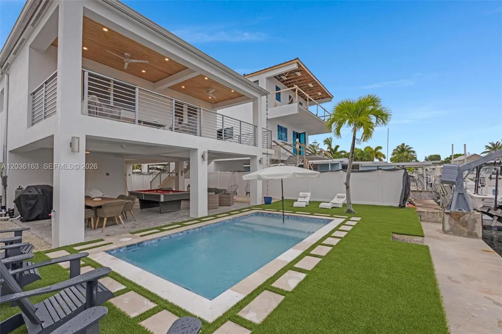 410 Bowie Ln Key Largo, FL 33037