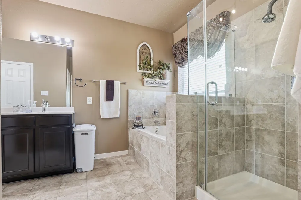 2206 Lisa Lane Deer Park, TX 77536