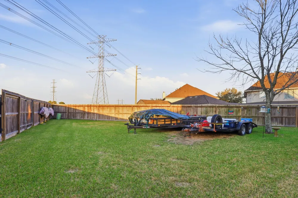 2206 Lisa Lane Deer Park, TX 77536
