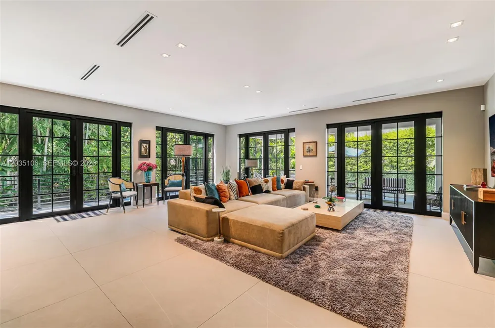 3120 Brickell Ave Miami, FL 33129