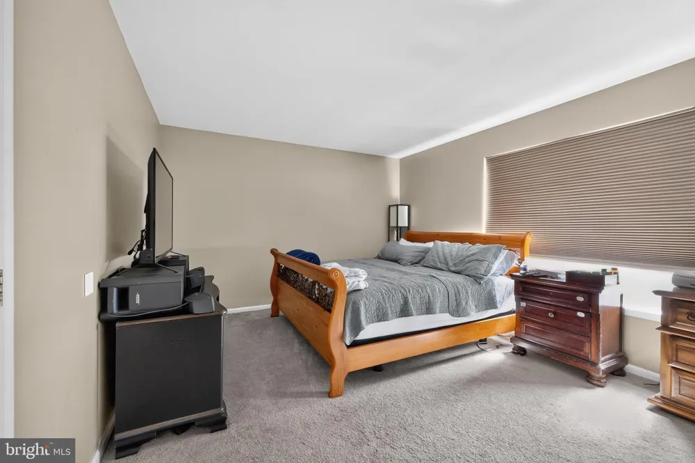 142 WILLOW DRIVE Easton, PA 18045