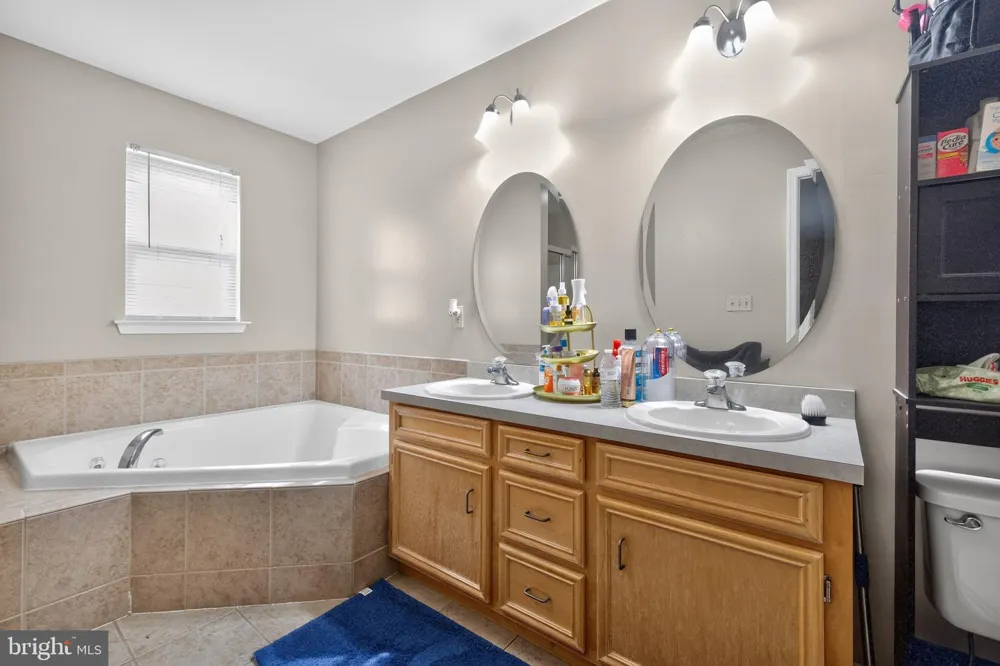 142 WILLOW DRIVE Easton, PA 18045