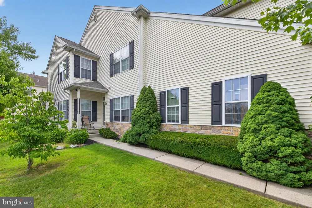 142 WILLOW DRIVE Easton, PA 18045