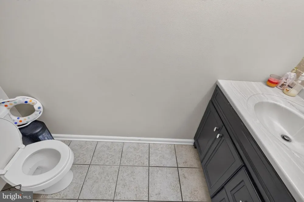 142 WILLOW DRIVE Easton, PA 18045