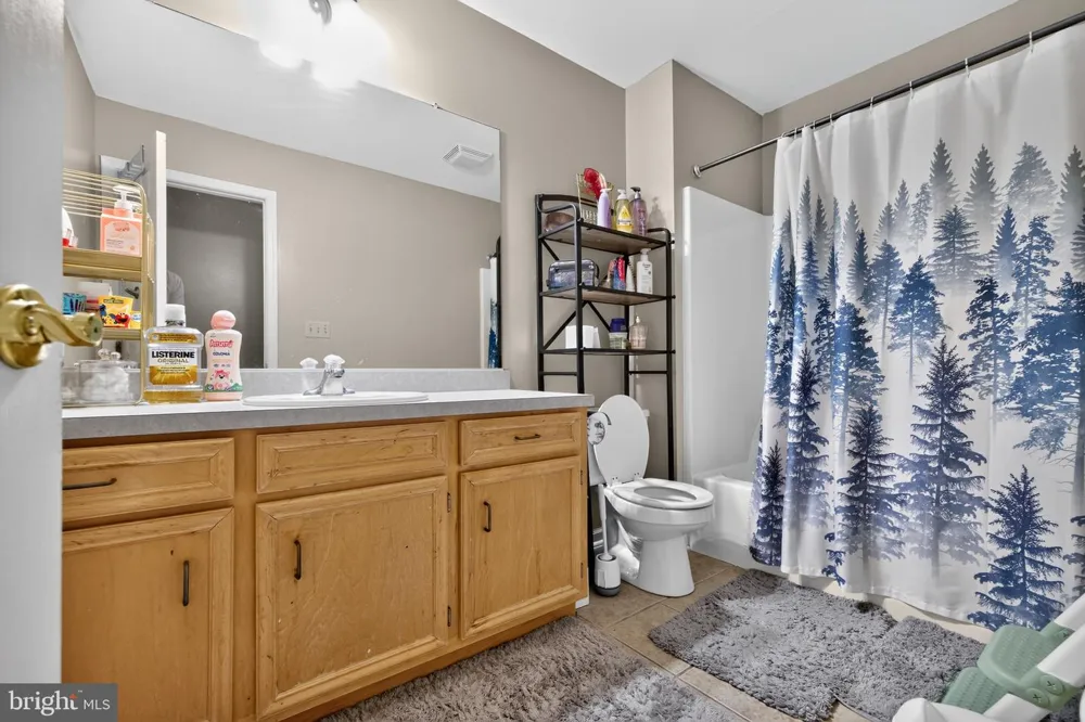 142 WILLOW DRIVE Easton, PA 18045
