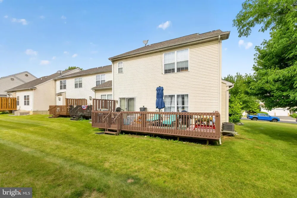 142 WILLOW DRIVE Easton, PA 18045