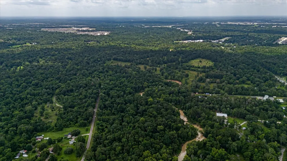 W Magnolia Ln New Caney, TX 77357