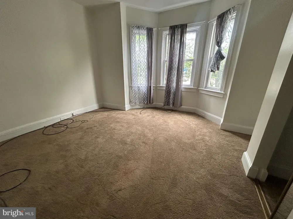 43 WILKINSON PLACE Trenton, NJ 08618