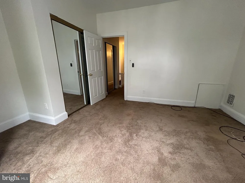 43 WILKINSON PLACE Trenton, NJ 08618
