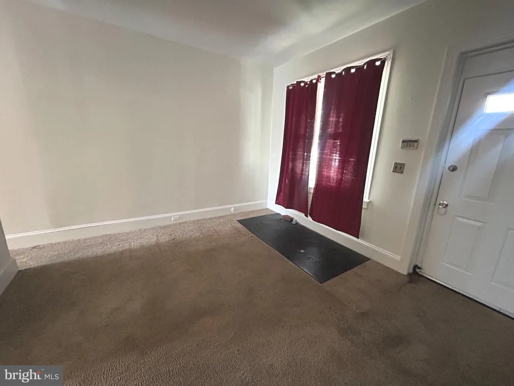 43 WILKINSON PLACE Trenton, NJ 08618