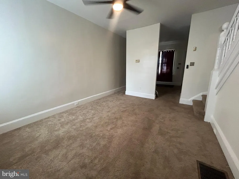 43 WILKINSON PLACE Trenton, NJ 08618