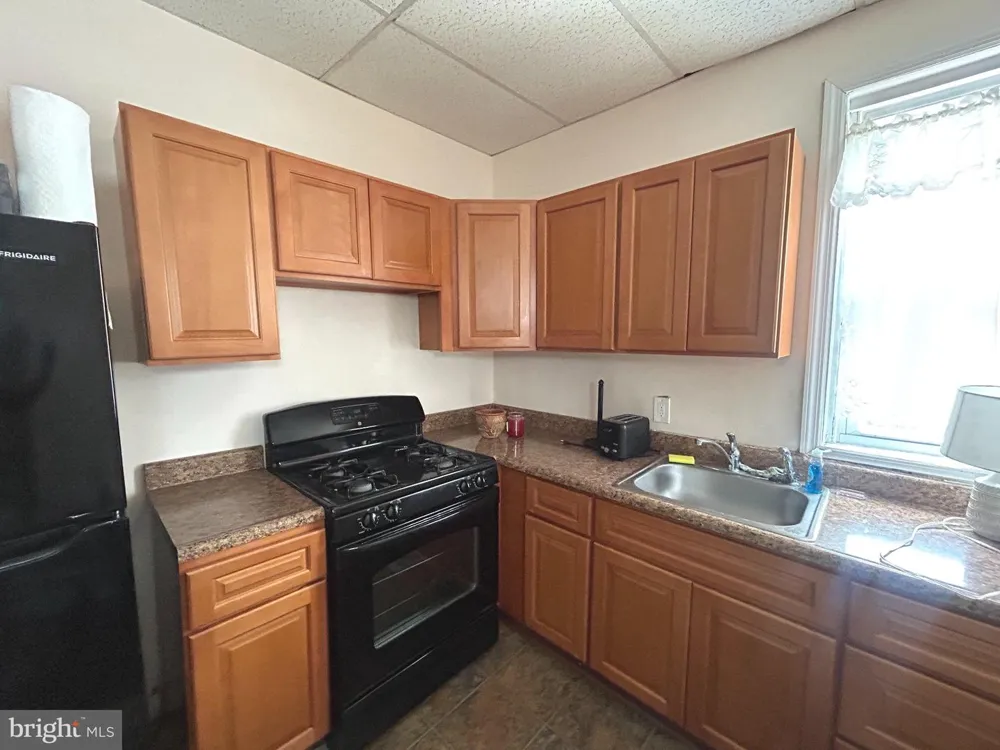43 WILKINSON PLACE Trenton, NJ 08618