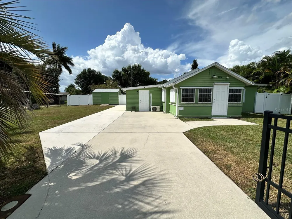 1230 WOODLAWN AVENUE Punta Gorda, FL 33950