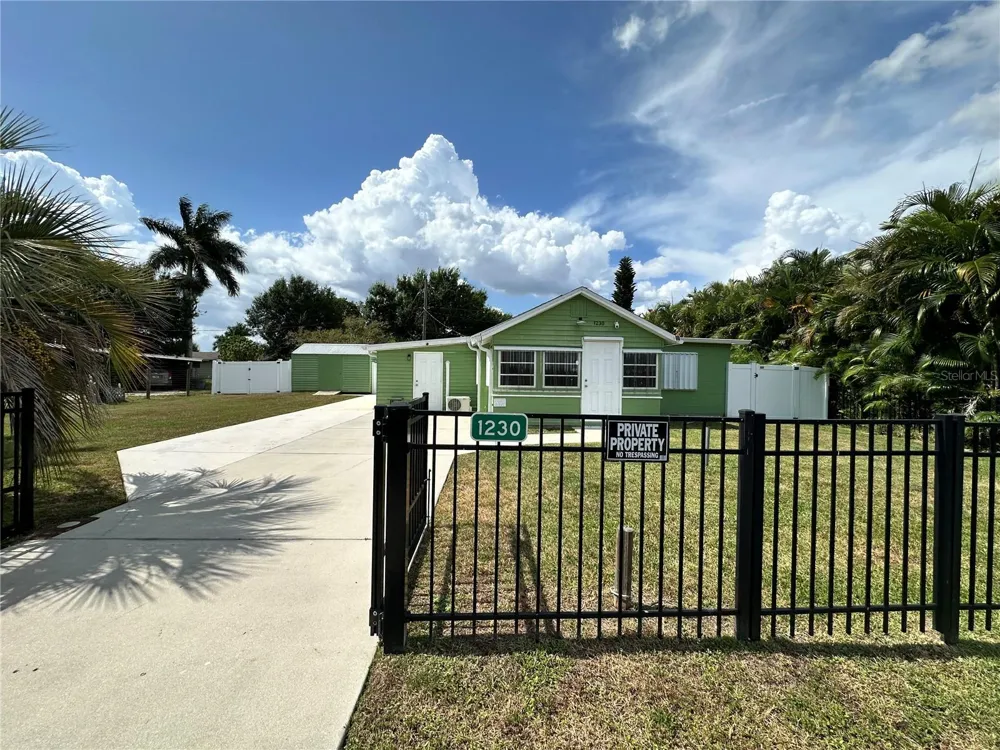 1230 WOODLAWN AVENUE Punta Gorda, FL 33950