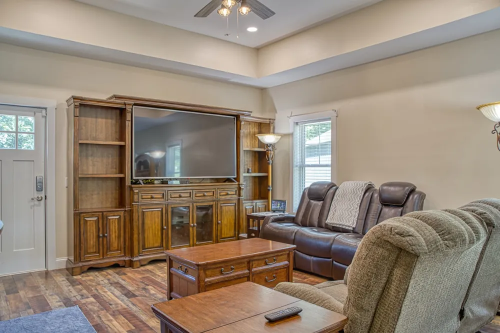 201 Peaceful Ln Sparta, TN 38583