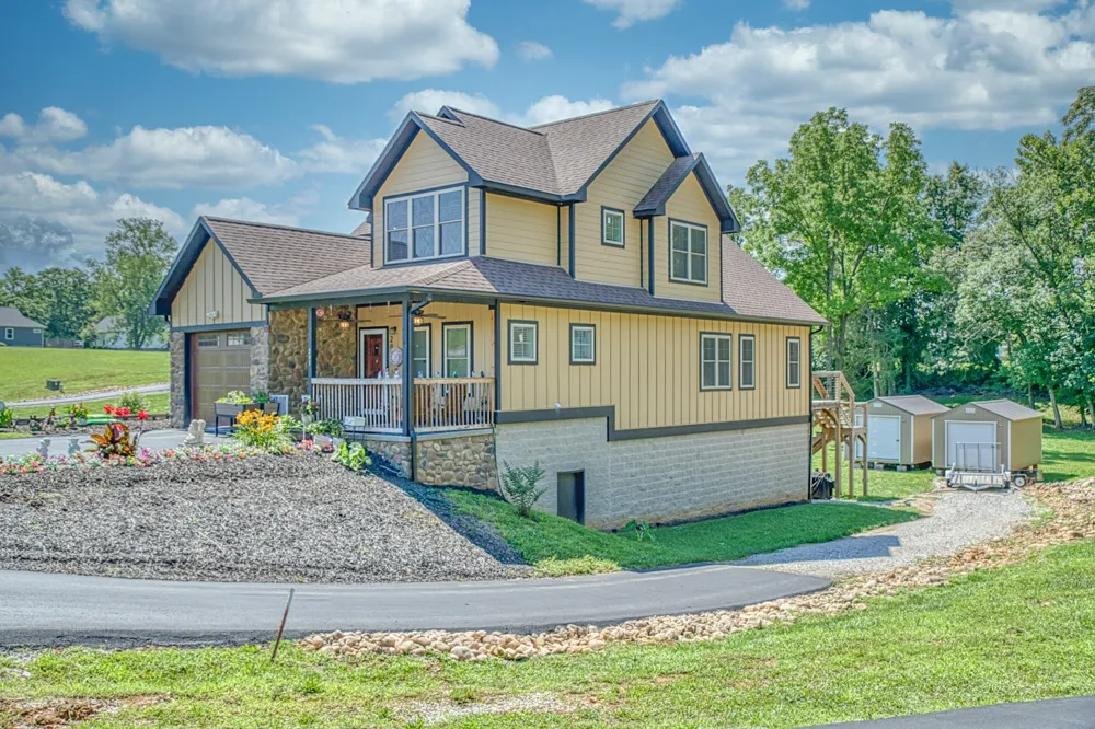 201 Peaceful Ln Sparta, TN 38583