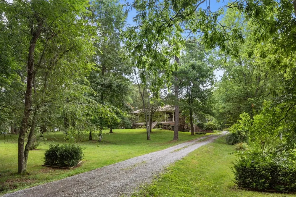 10328 Highway 147 Stewart, TN 37175