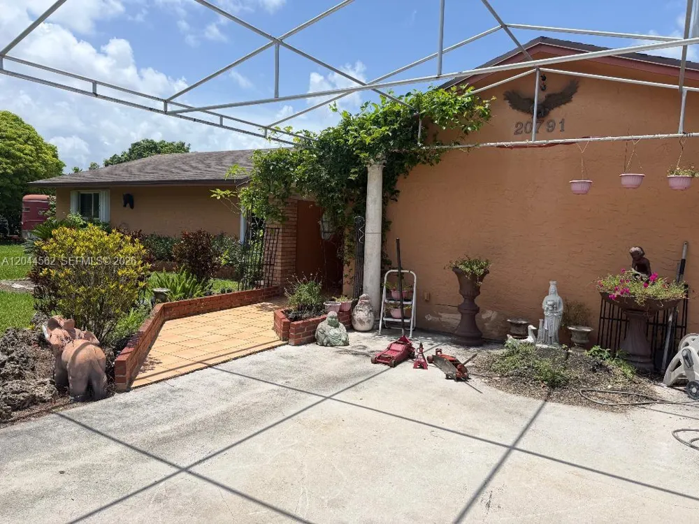 20791 SW 240th St Homestead, FL 33031