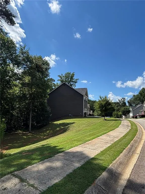 389 White Trillium Drive Hoschton, GA 30548